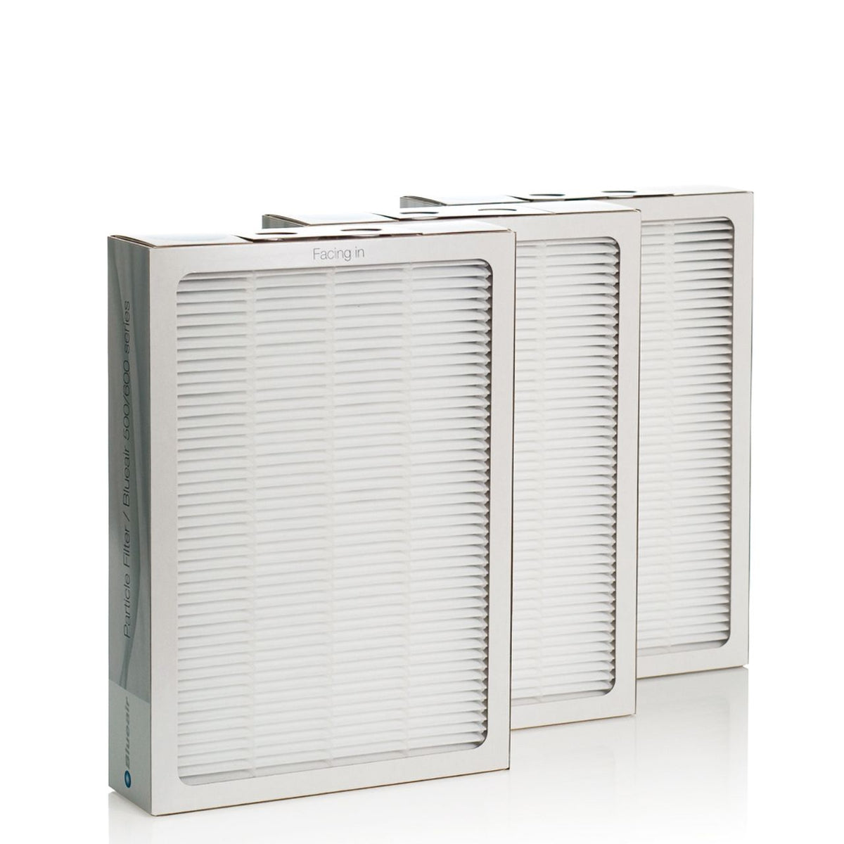 Drei Blueair Partikelfilter für die 500/600er Serie, gefaltetes weißes Filtermaterial, Schrägansicht