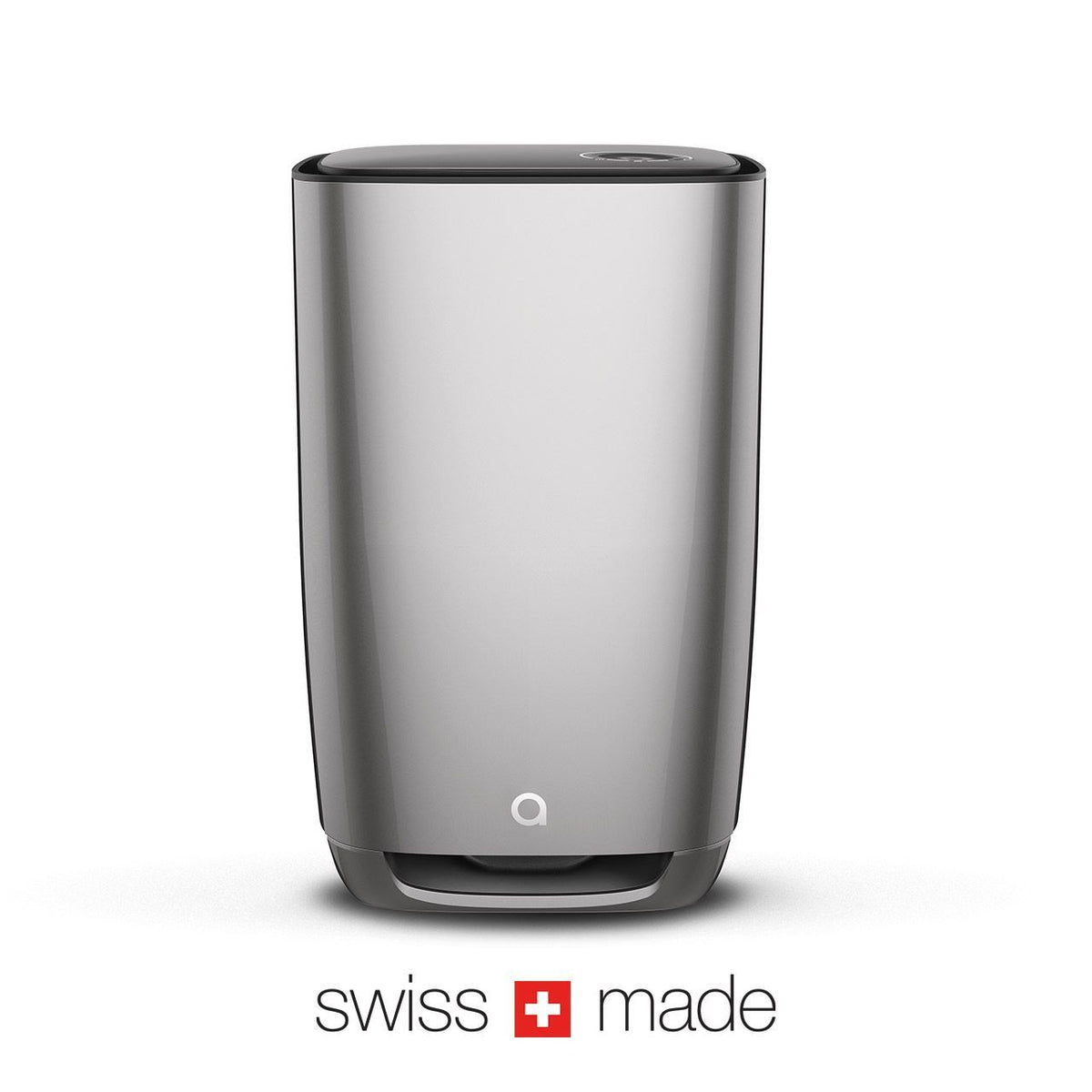 Aeris Luftreiniger in grau/silber, Frontalansicht, darunter Schriftzug „swiss made“ mit Schweizer Kreuz